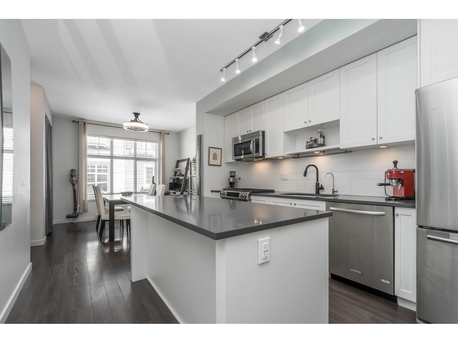 2 253 171 Street, Surrey, British Columbia  V3A 9P4 - Photo 9 - R3161995