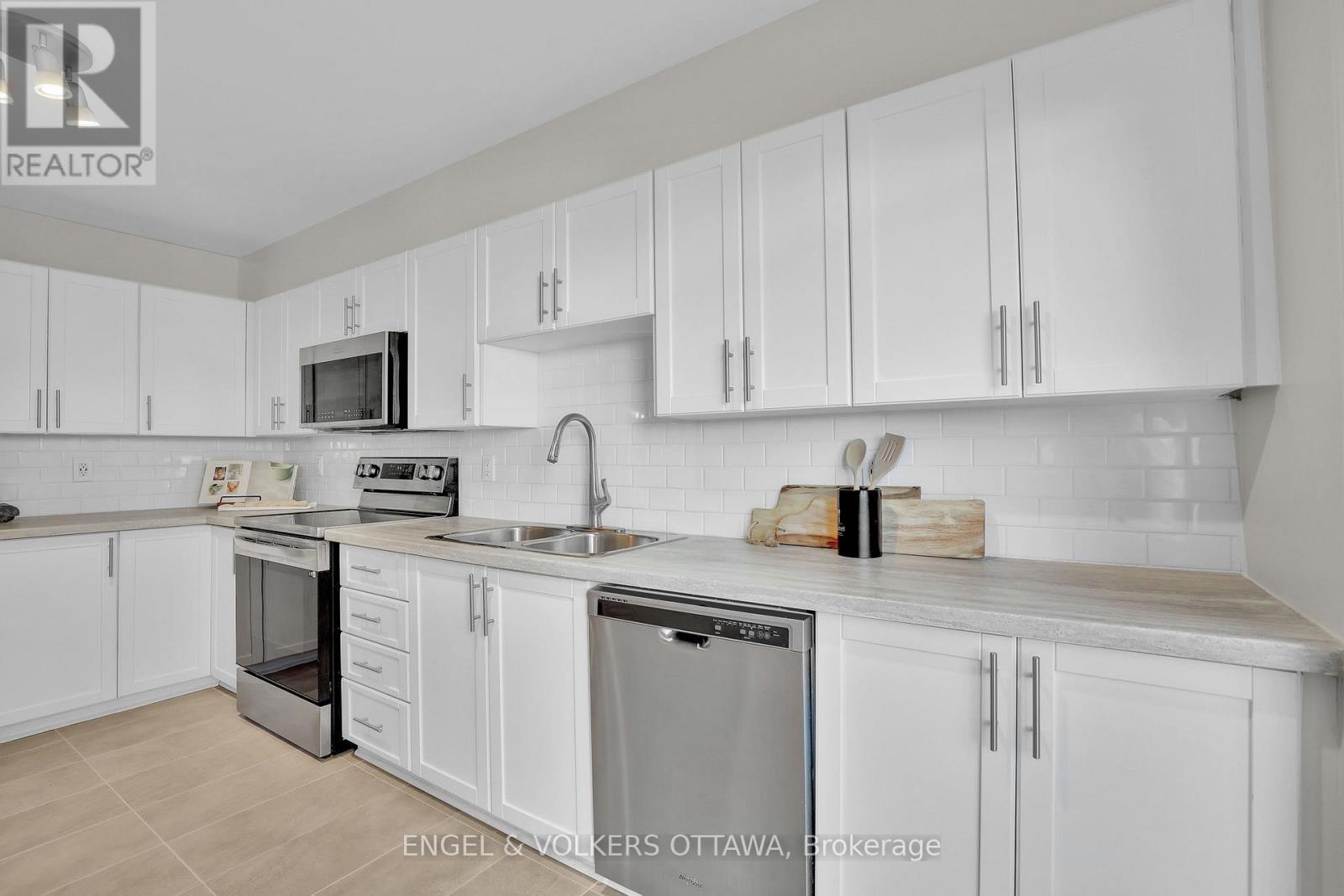 1632 Varennes Boulevard, Ottawa, Ontario  K4A 3Z8 - Photo 13 - X13761746