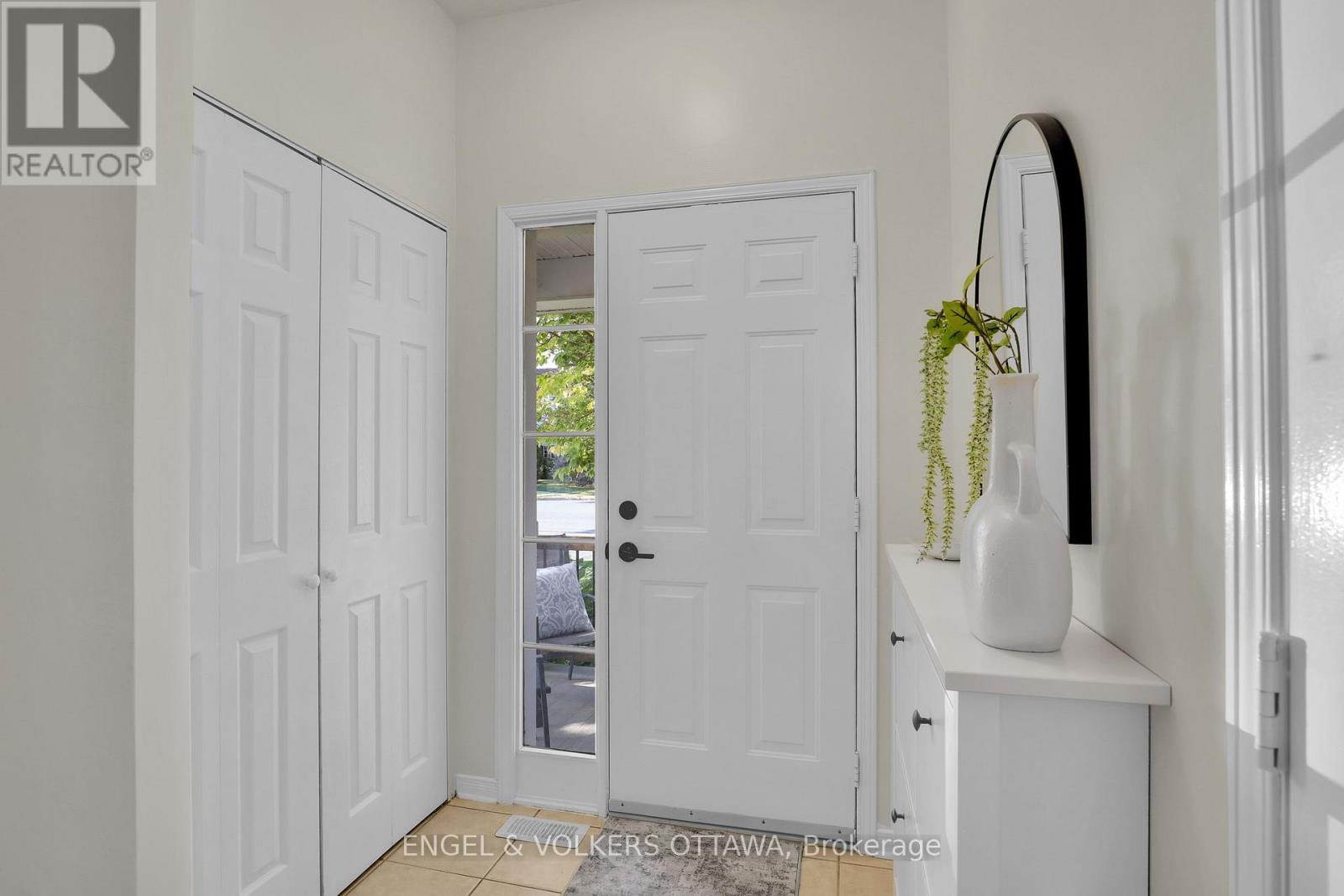1632 Varennes Boulevard, Ottawa, Ontario  K4A 3Z8 - Photo 3 - X13761746