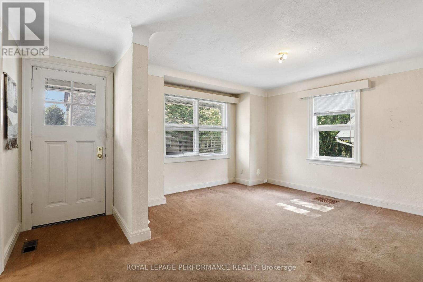 85 Noel Street, Ottawa, Ontario  K1M 2A4 - Photo 3 - X13761842