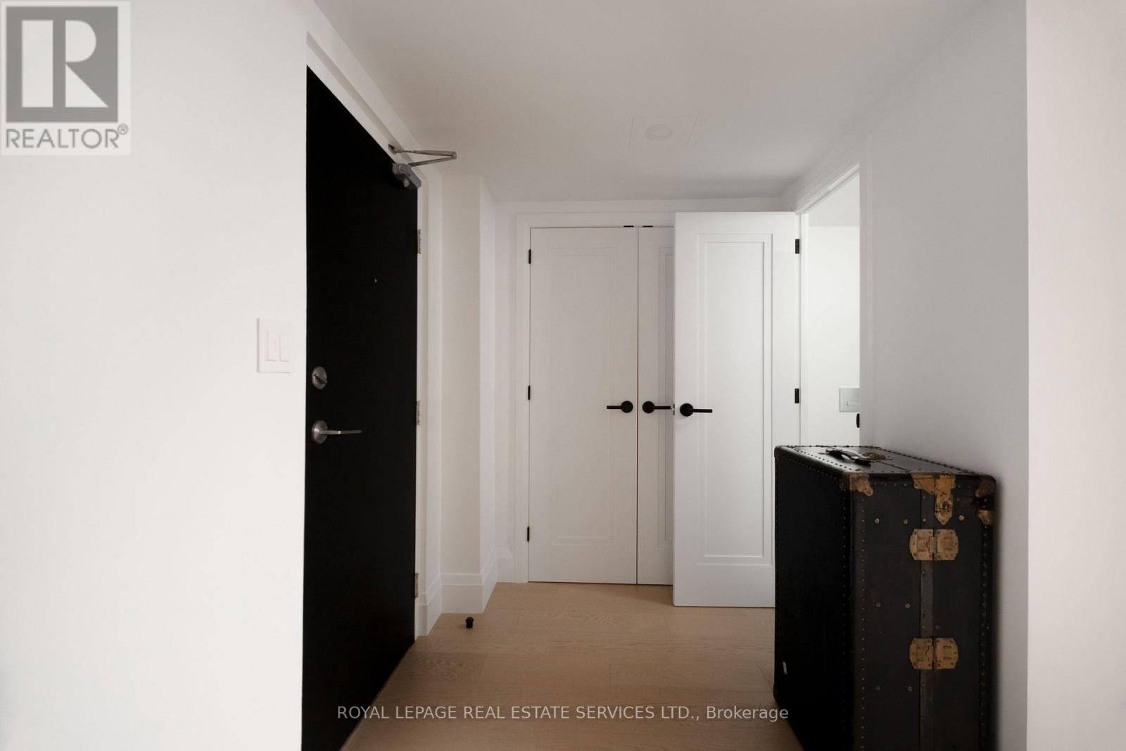 402 - 349 St. Clair Avenue W, Toronto, Ontario  M5P 1N3 - Photo 13 - C13761716