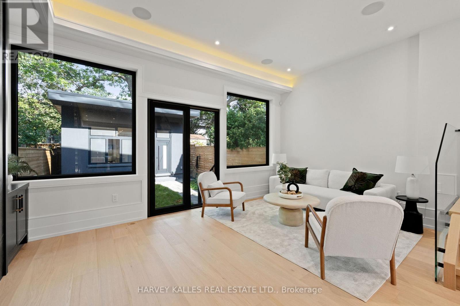 199 Arlington Avenue, Toronto, Ontario  M6C 2Z4 - Photo 11 - C13761786