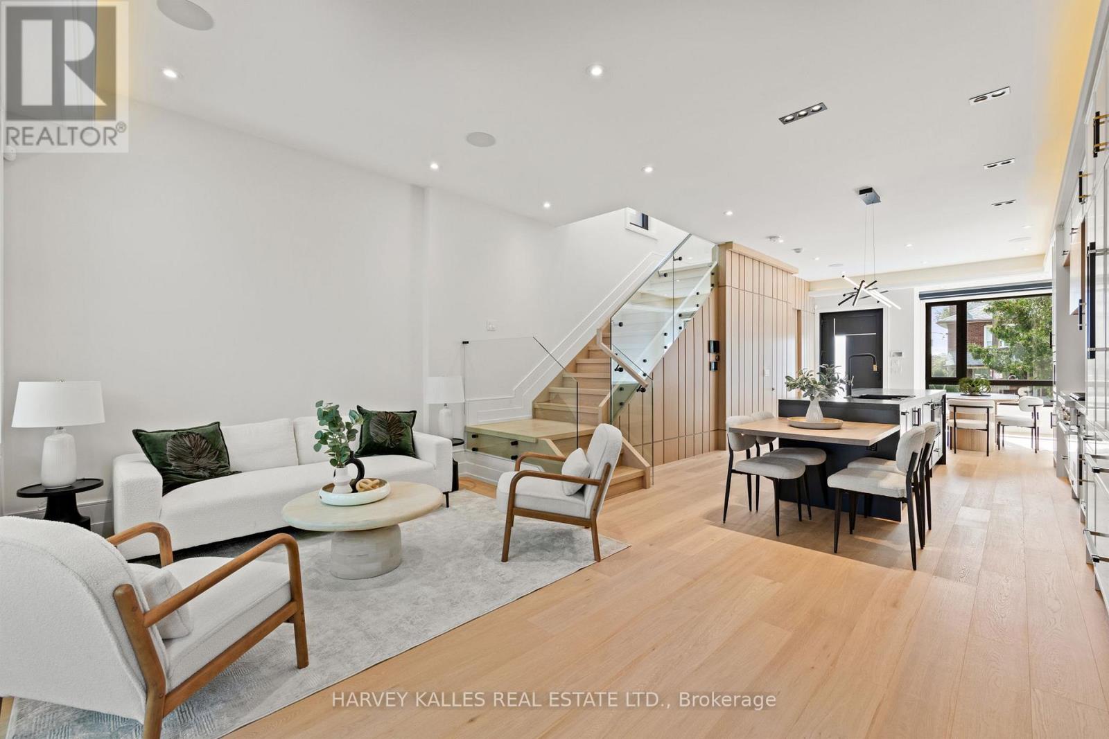 199 Arlington Avenue, Toronto, Ontario  M6C 2Z4 - Photo 12 - C13761786