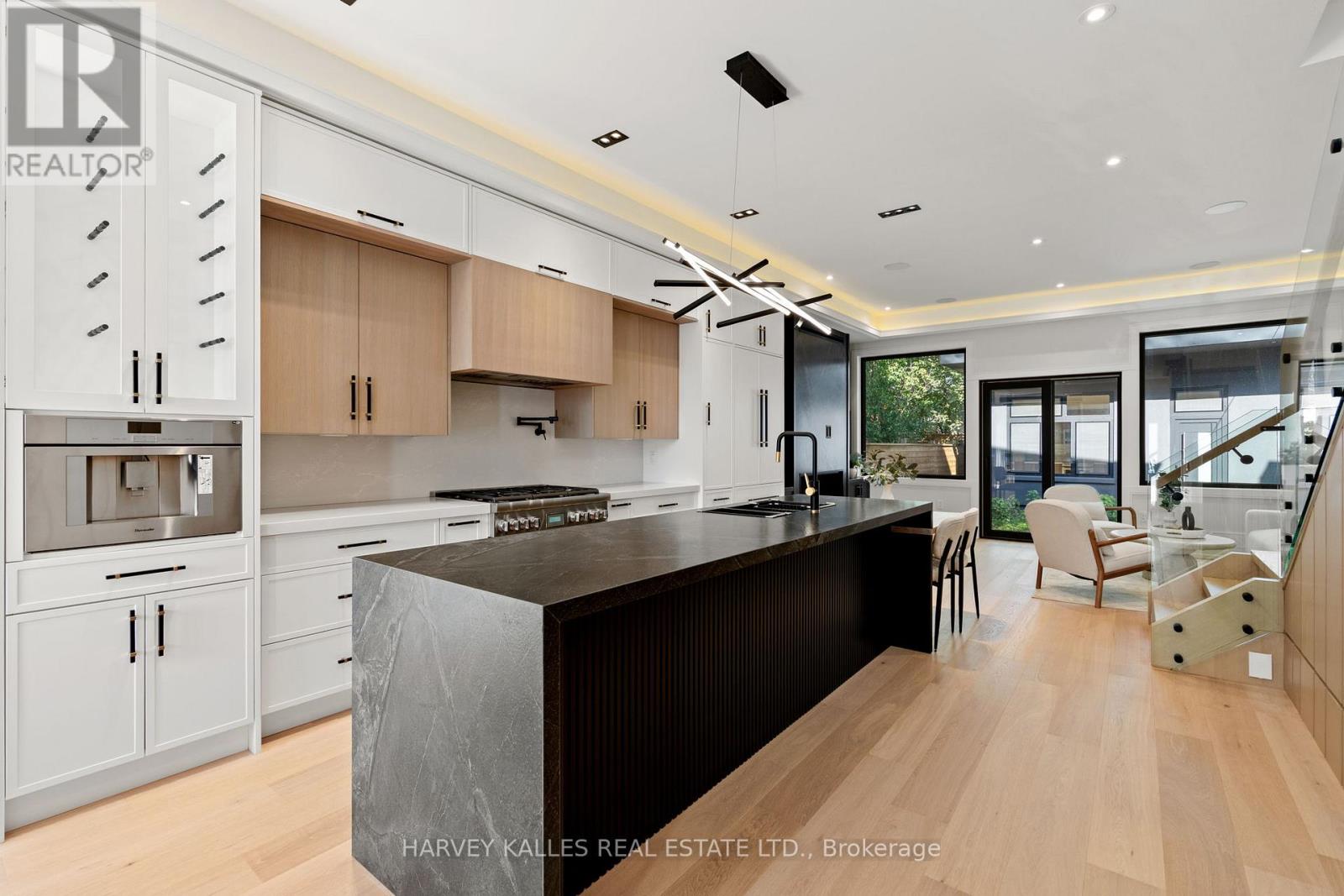 199 Arlington Avenue, Toronto, Ontario  M6C 2Z4 - Photo 7 - C13761786