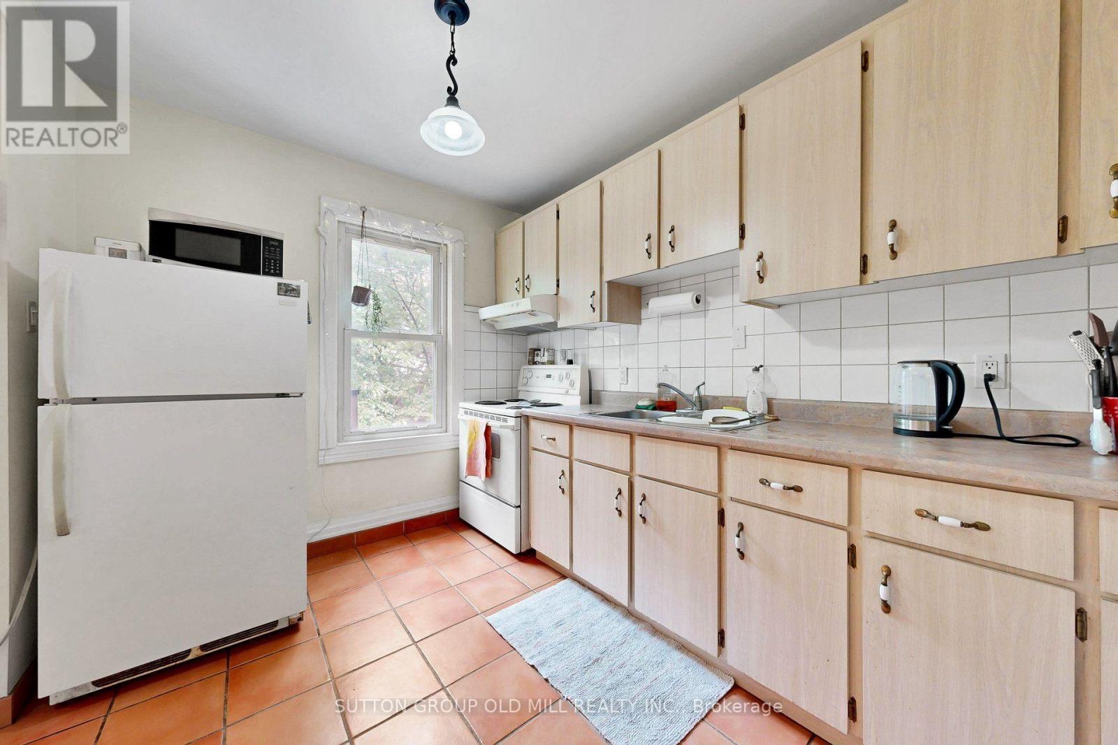1060 College Street, Toronto, Ontario  M6H 1A9 - Photo 22 - C13761808
