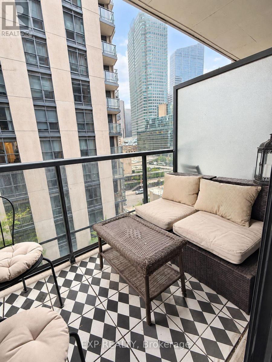 702 - 38 The Esplanade, Toronto, Ontario  M5E 1A5 - Photo 14 - C13761844