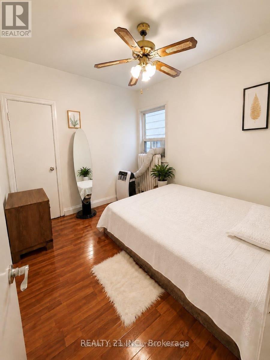 8 Mack Avenue, Toronto, Ontario  M1L 1L9 - Photo 10 - E13761784