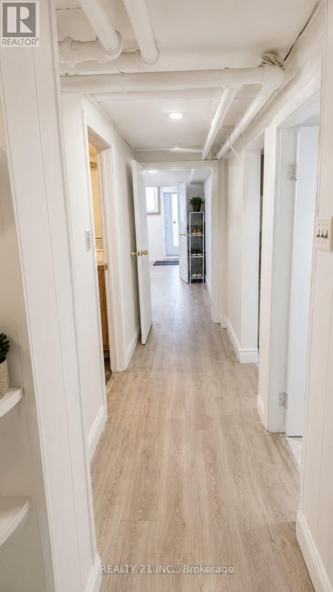 8 Mack Avenue, Toronto, Ontario  M1L 1L9 - Photo 20 - E13761784