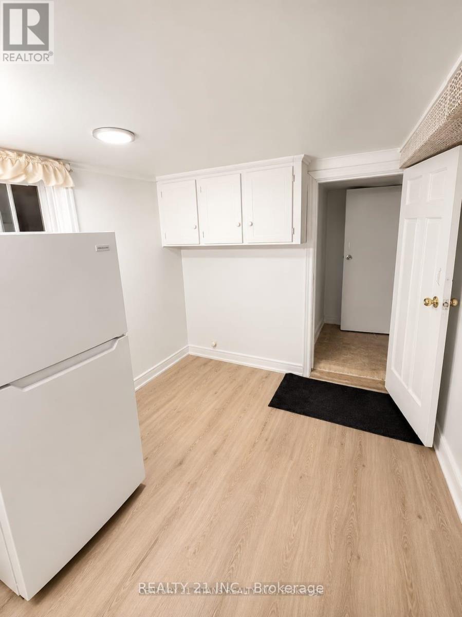 8 Mack Avenue, Toronto, Ontario  M1L 1L9 - Photo 24 - E13761784