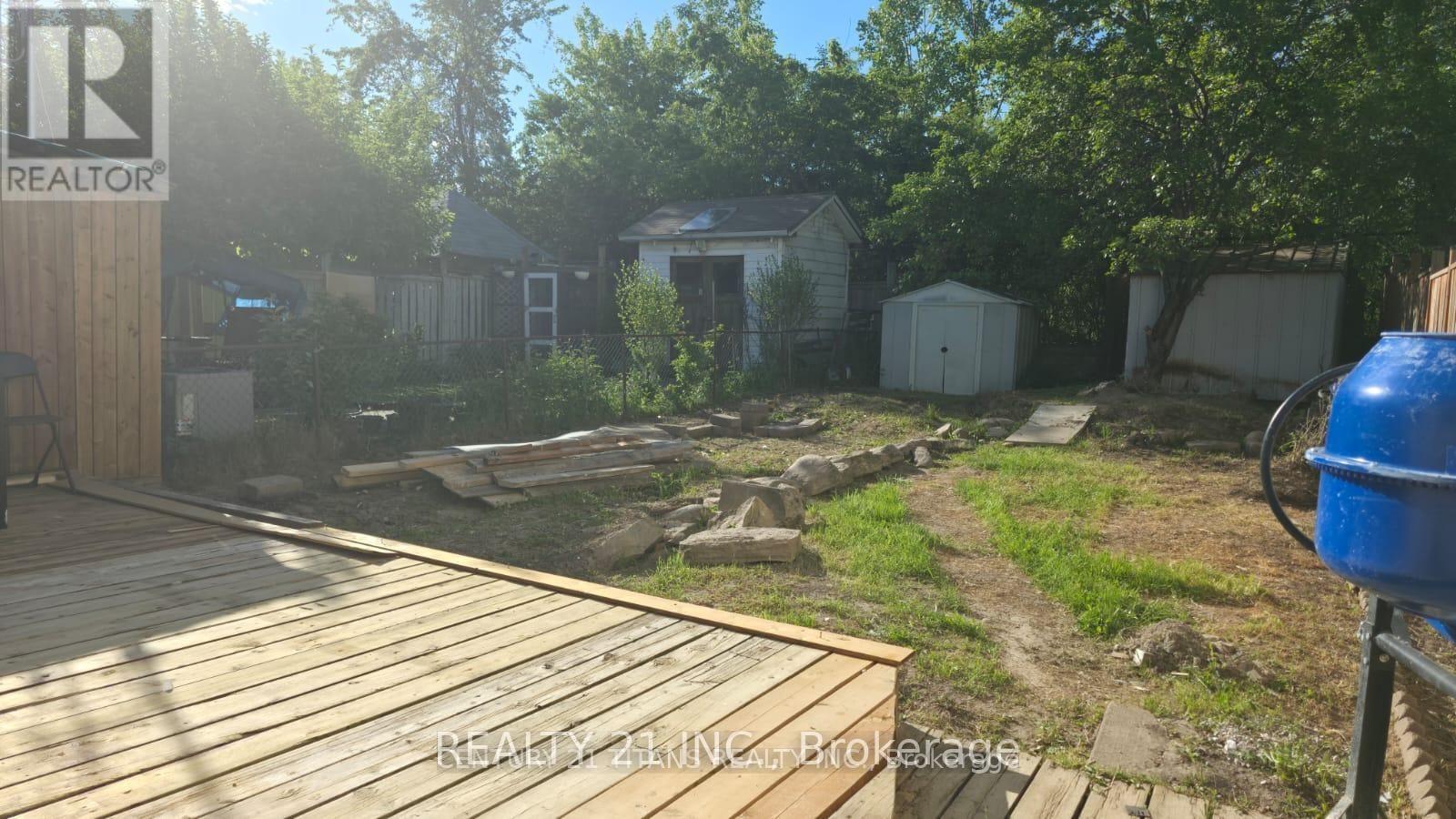 8 Mack Avenue, Toronto, Ontario  M1L 1L9 - Photo 29 - E13761784