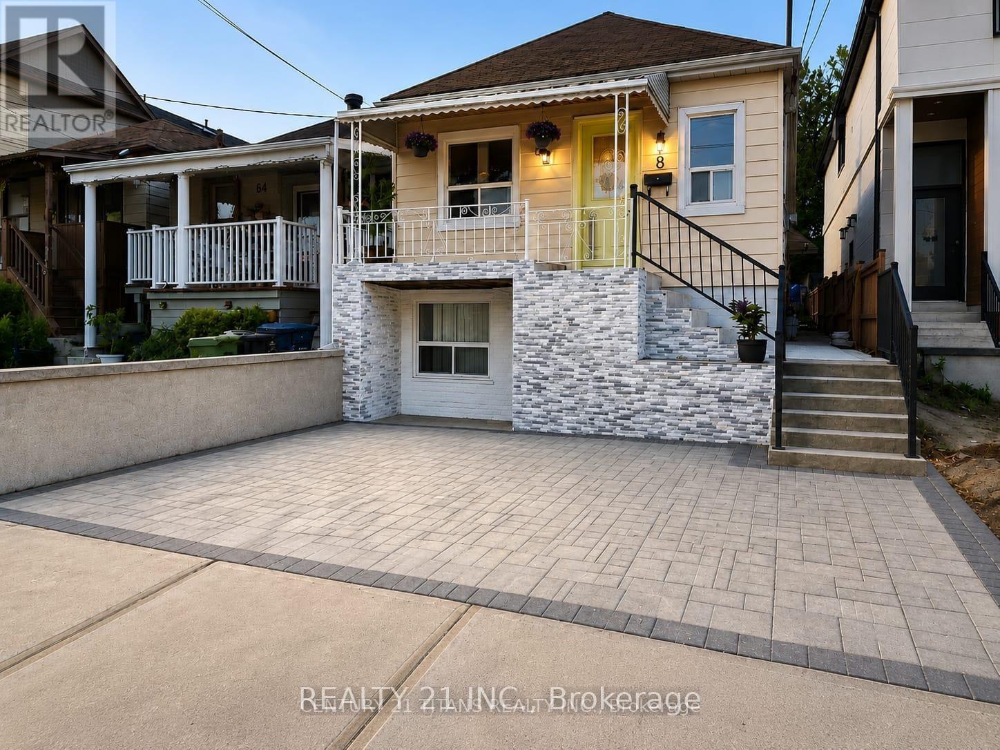 8 Mack Avenue, Toronto, Ontario  M1L 1L9 - Photo 3 - E13761784