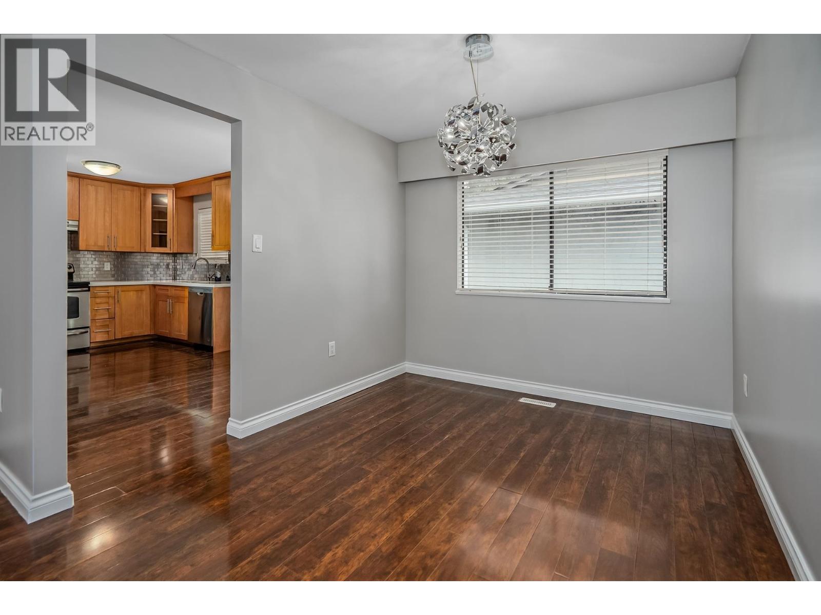 20783 Thorne Avenue, Maple Ridge, British Columbia  V2X 7R1 - Photo 11 - R3163113