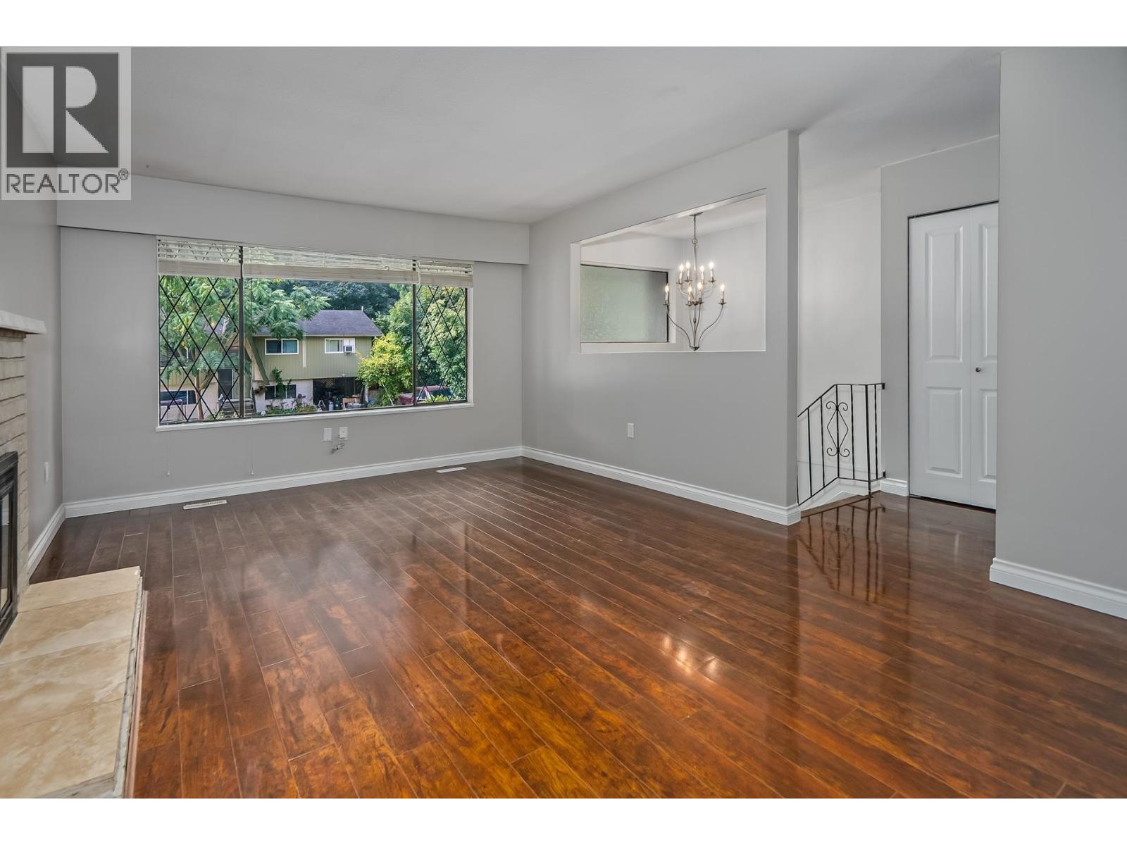 20783 Thorne Avenue, Maple Ridge, British Columbia  V2X 7R1 - Photo 7 - R3163113
