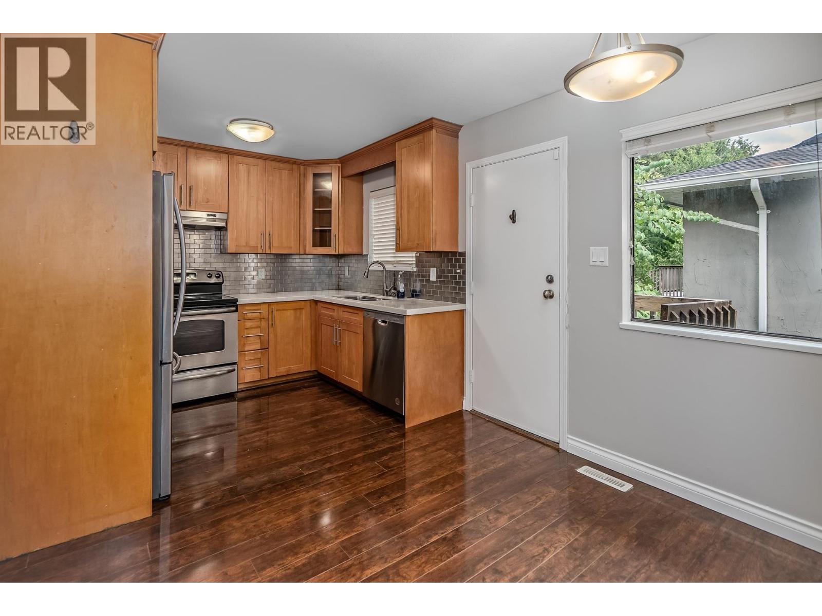 20783 Thorne Avenue, Maple Ridge, British Columbia  V2X 7R1 - Photo 12 - R3163113