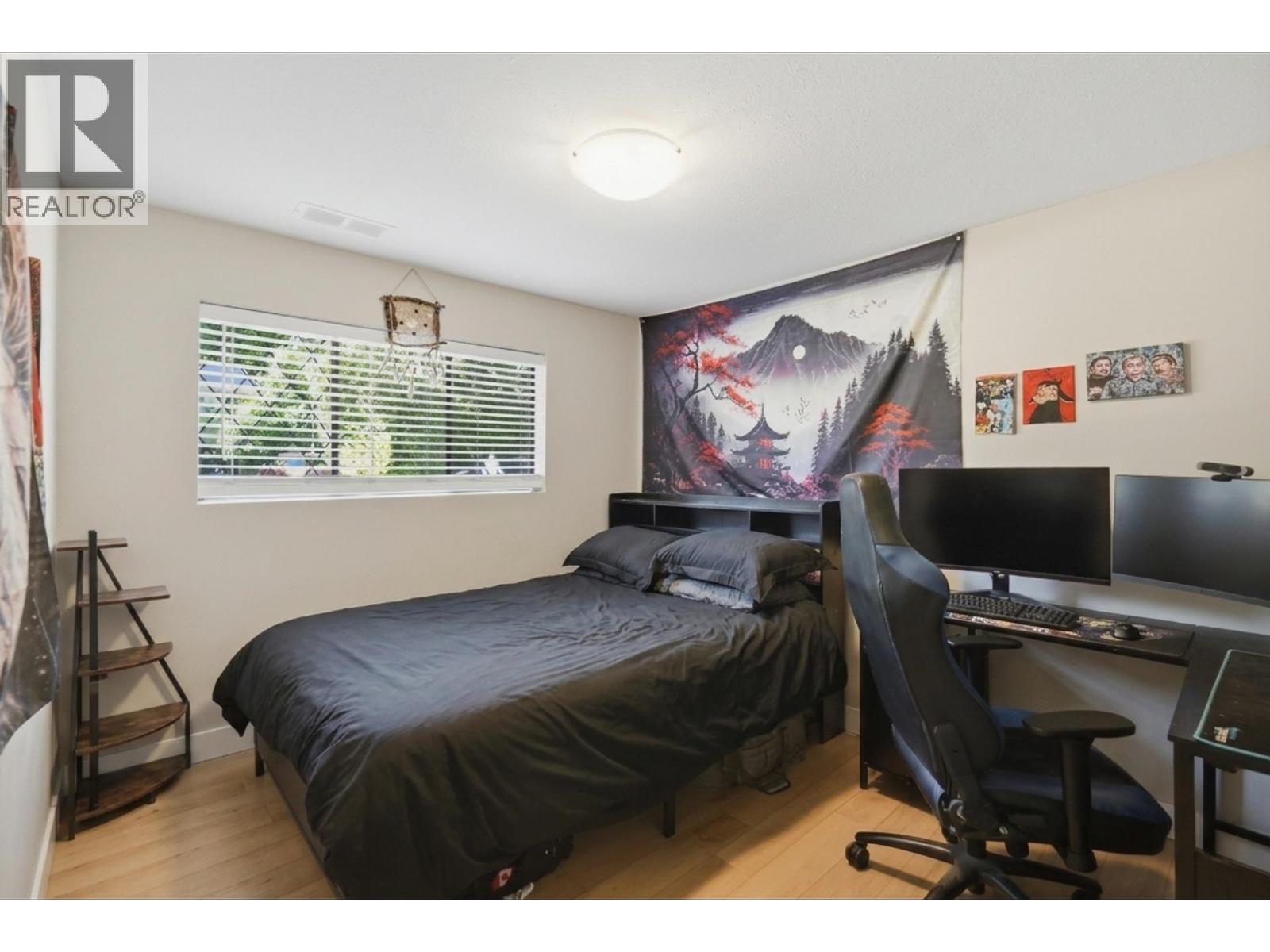 20783 Thorne Avenue, Maple Ridge, British Columbia  V2X 7R1 - Photo 30 - R3163113