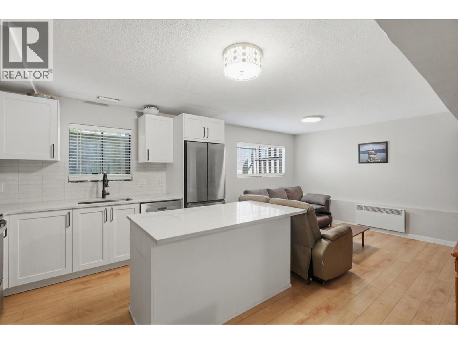20783 Thorne Avenue, Maple Ridge, British Columbia  V2X 7R1 - Photo 25 - R3163113