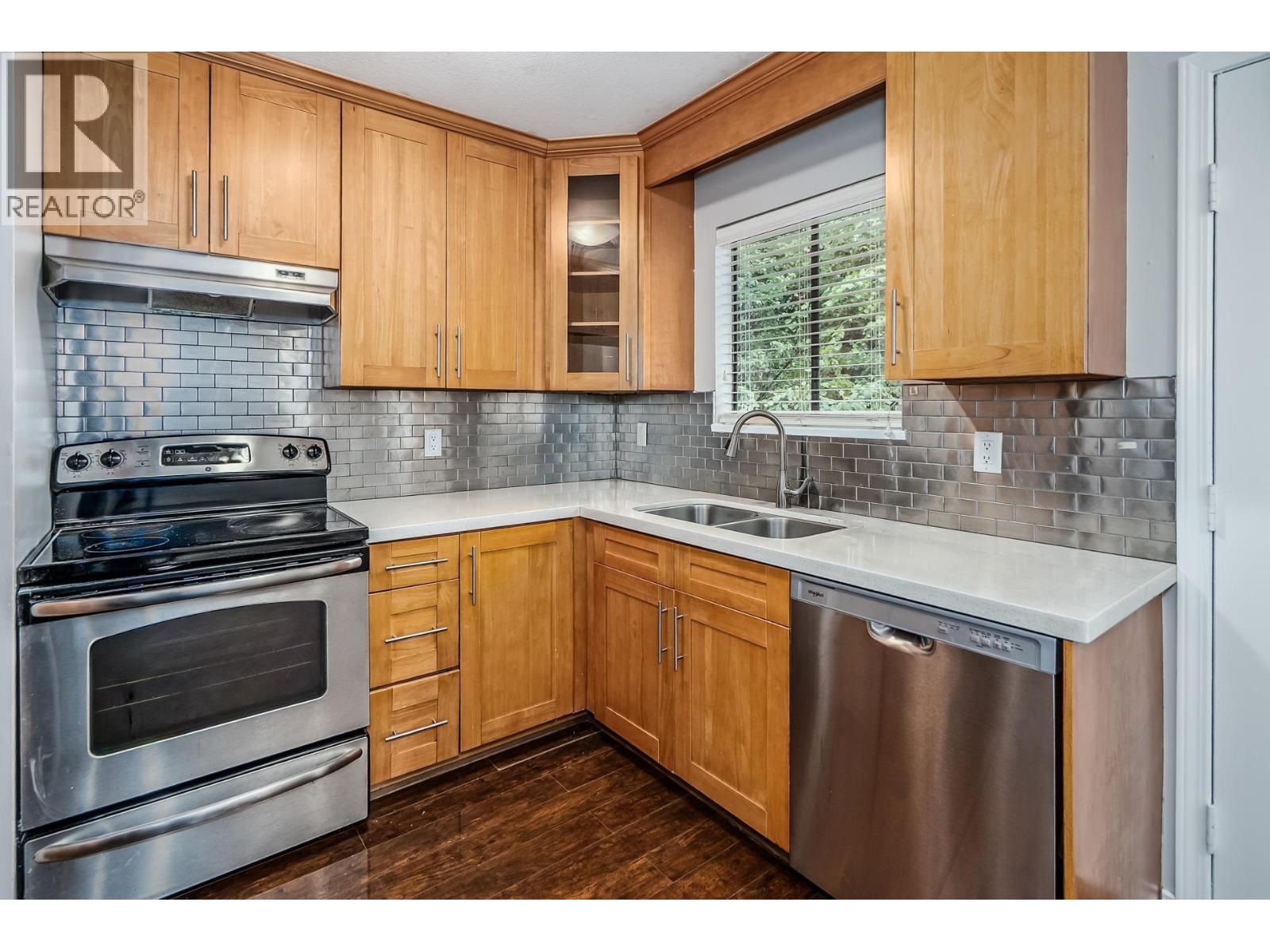 20783 Thorne Avenue, Maple Ridge, British Columbia  V2X 7R1 - Photo 14 - R3163113