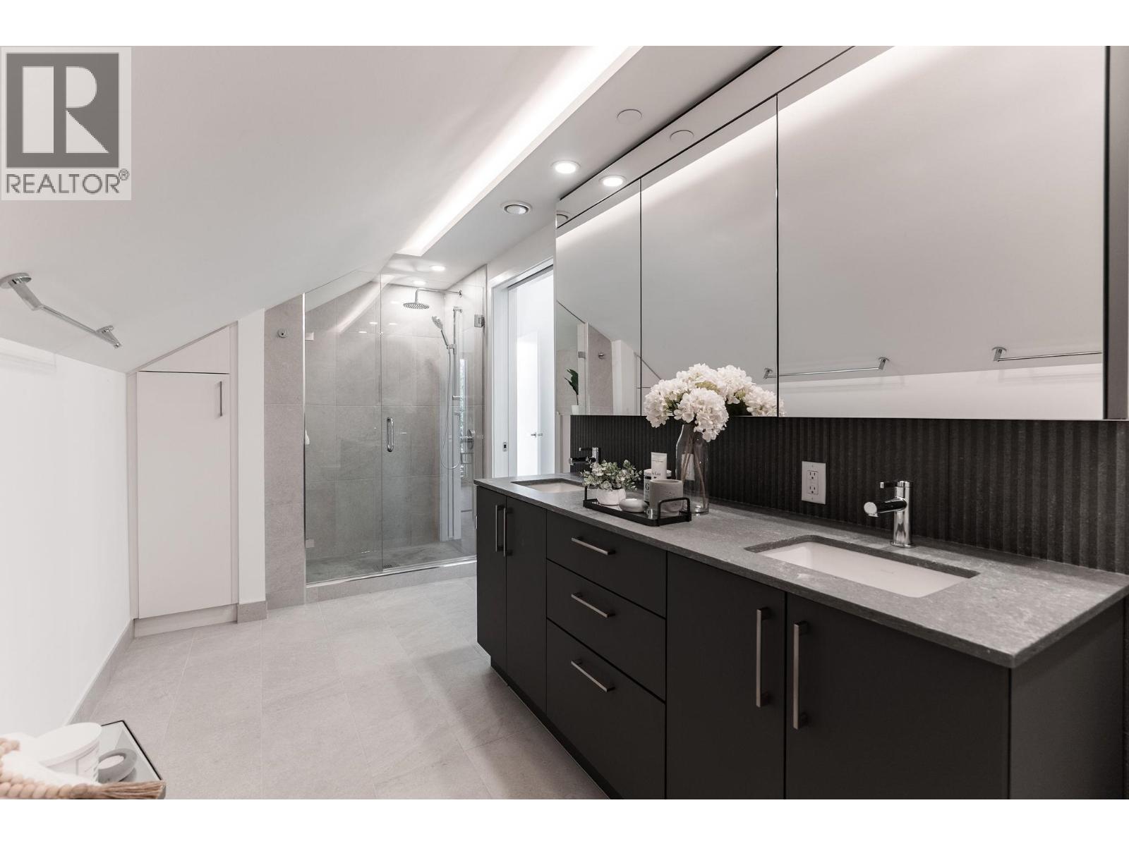 1 60 E 17th Avenue, Vancouver, British Columbia  V5V 1A2 - Photo 18 - R3163132
