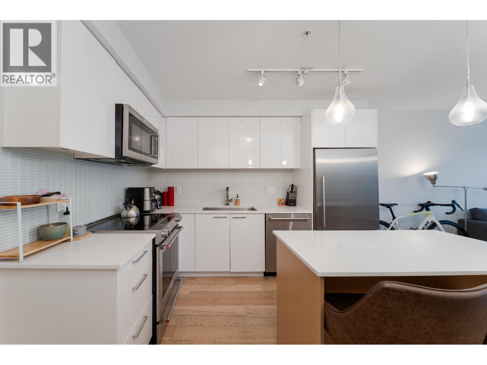 403 233 Kingsway, Vancouver, British Columbia  V5T 3J5 - Photo 2 - R3163150