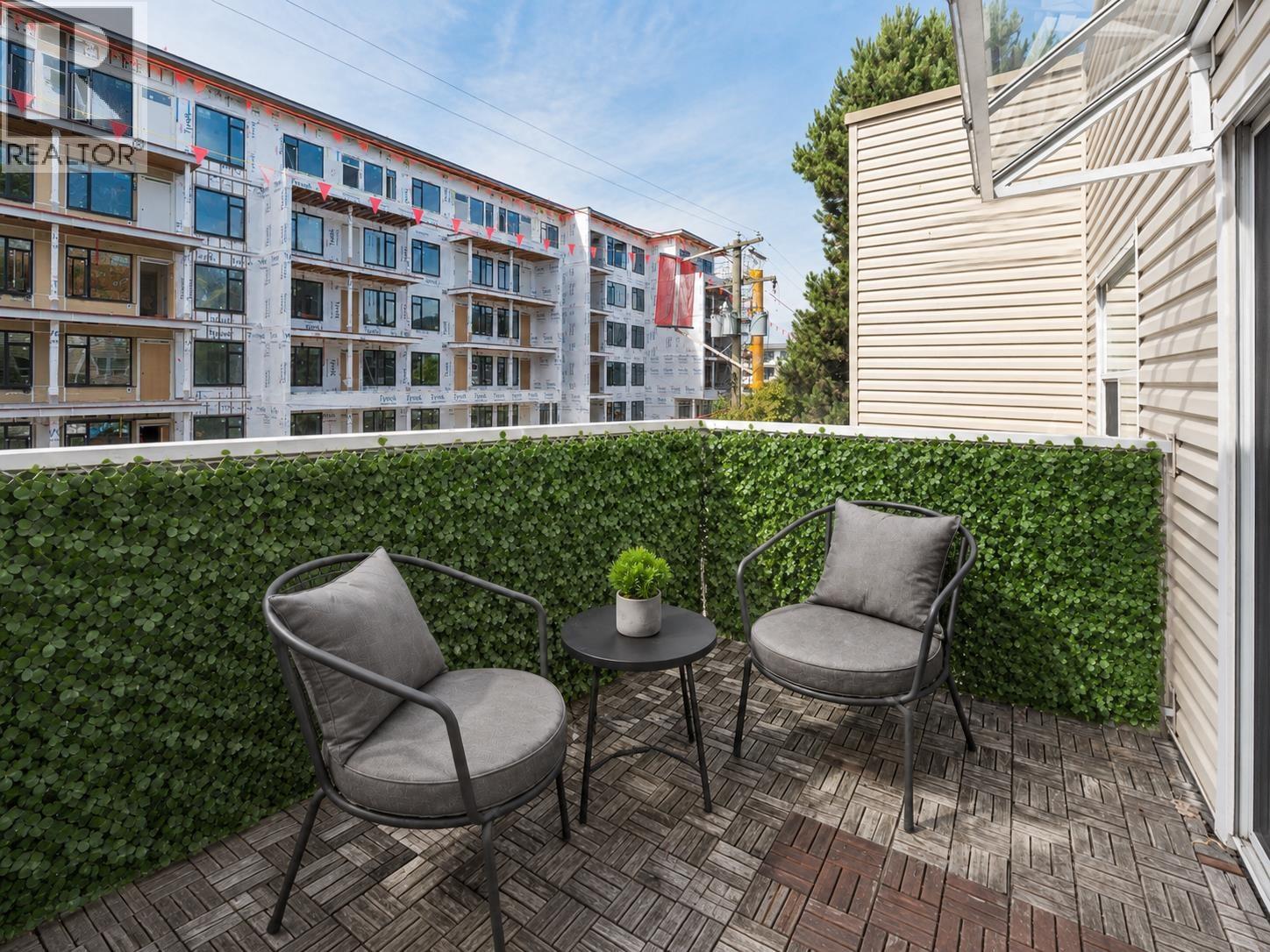 304 827 W 16th Street, North Vancouver, British Columbia  V7P 1R2 - Photo 10 - R3163205