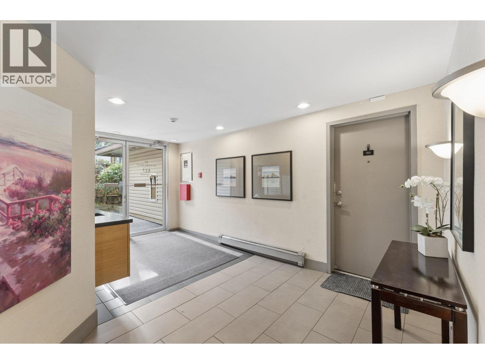 304 827 W 16th Street, North Vancouver, British Columbia  V7P 1R2 - Photo 12 - R3163205