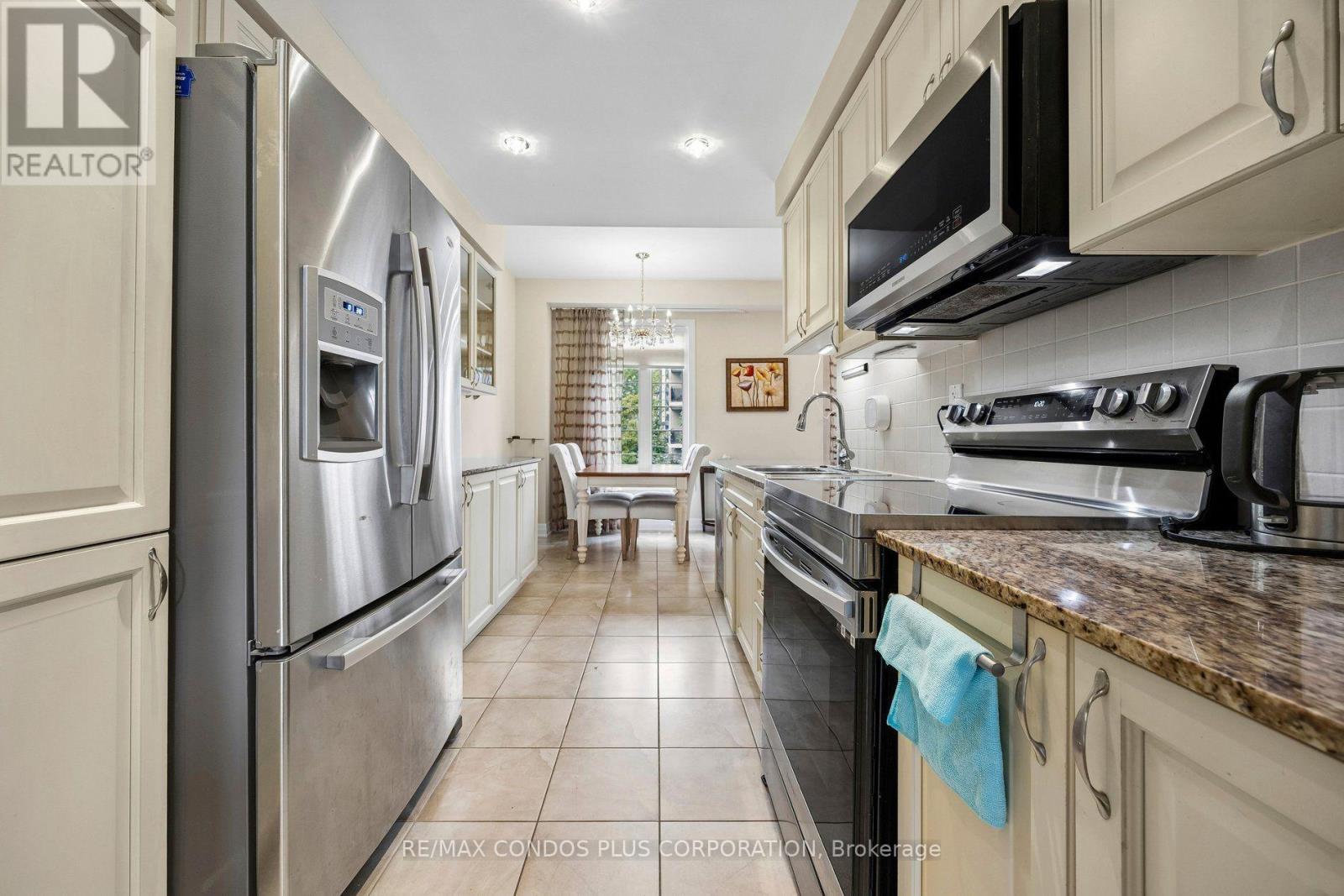 96 North Park Road, Vaughan, Ontario  L4J 0G8 - Photo 12 - N13761758