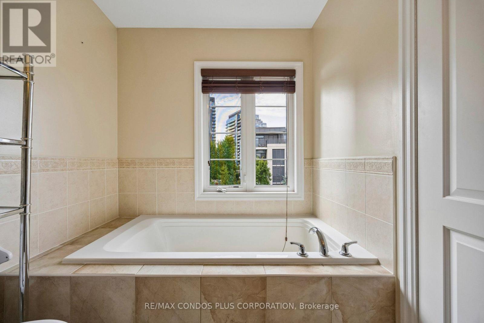 96 North Park Road, Vaughan, Ontario  L4J 0G8 - Photo 26 - N13761758