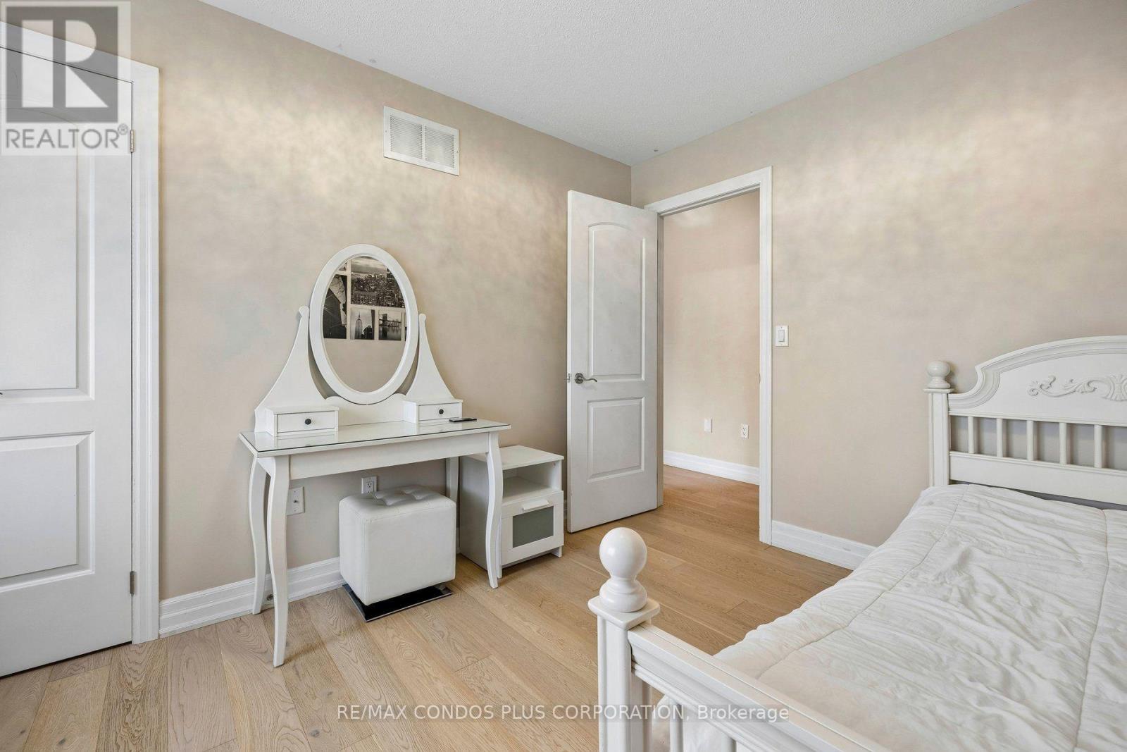 96 North Park Road, Vaughan, Ontario  L4J 0G8 - Photo 28 - N13761758