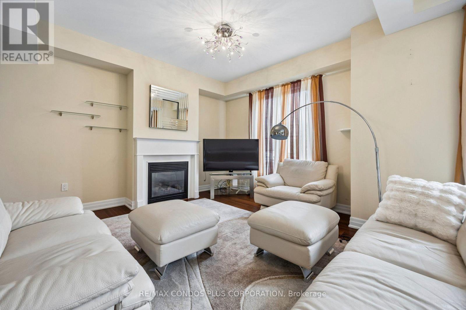 96 North Park Road, Vaughan, Ontario  L4J 0G8 - Photo 3 - N13761758