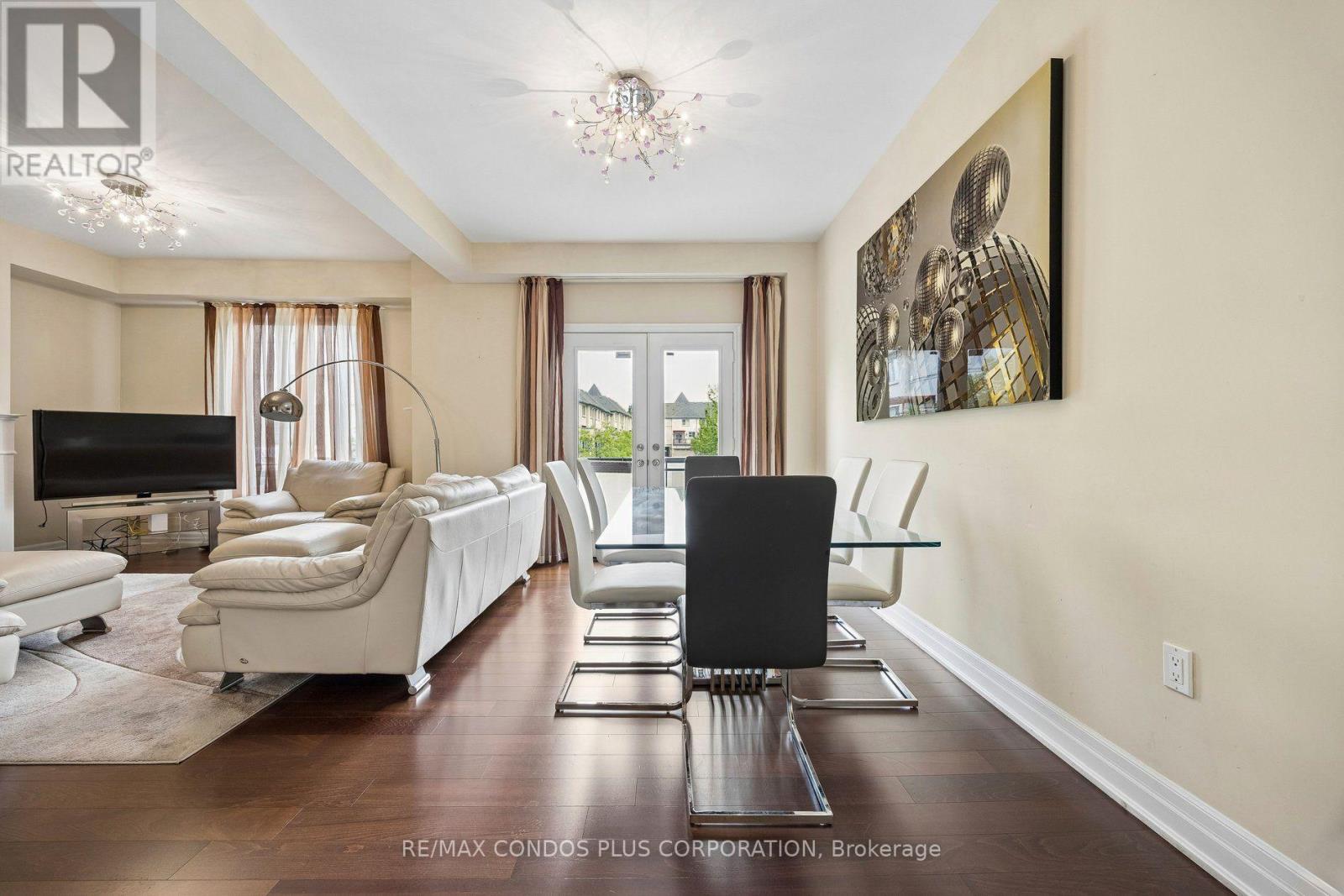 96 North Park Road, Vaughan, Ontario  L4J 0G8 - Photo 4 - N13761758