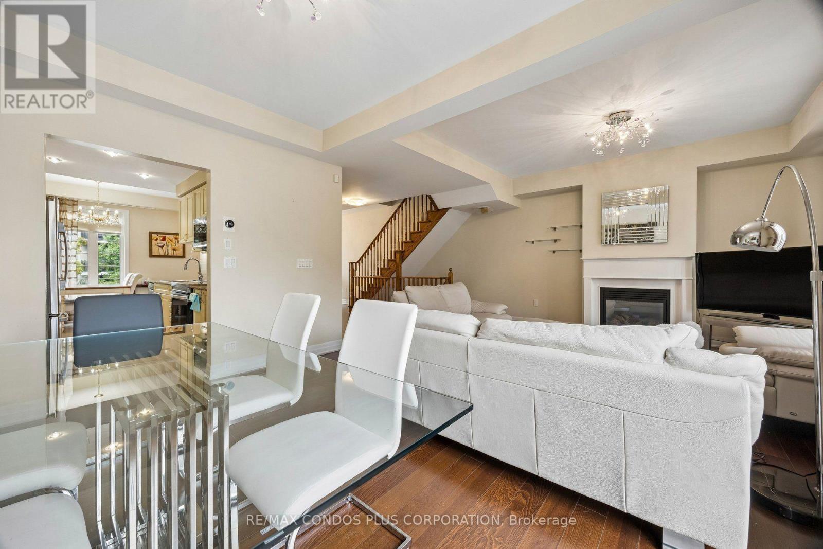 96 North Park Road, Vaughan, Ontario  L4J 0G8 - Photo 8 - N13761758