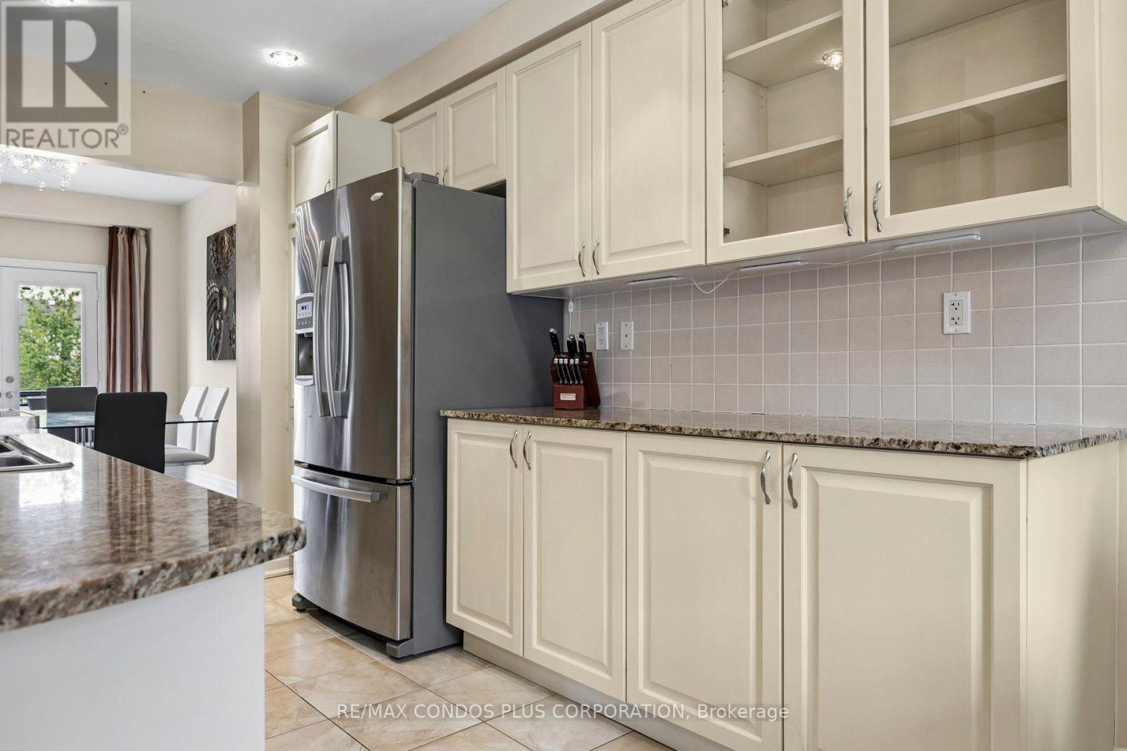 96 North Park Road, Vaughan, Ontario  L4J 0G8 - Photo 9 - N13761758