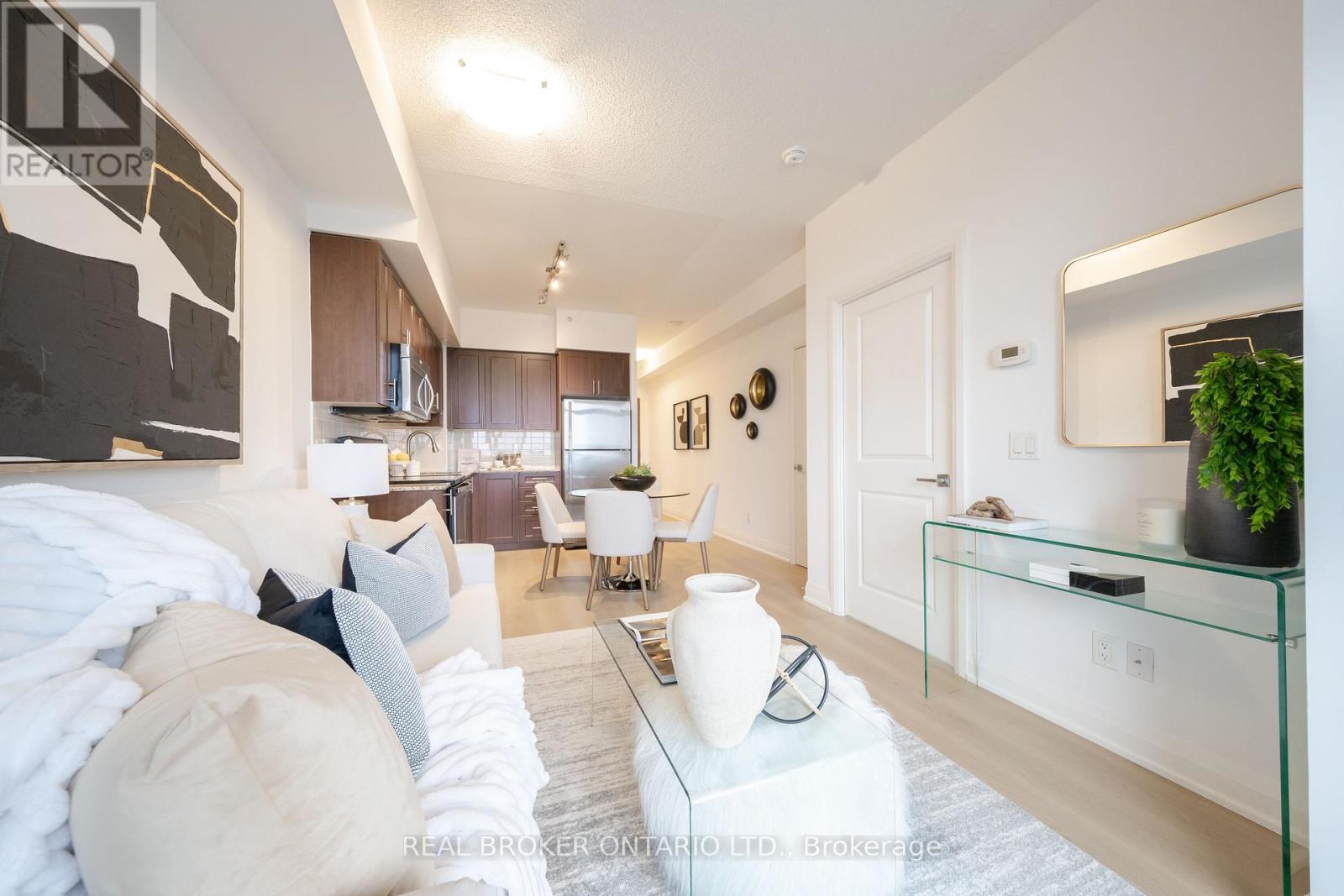 1214 - 85 North Park Road, Vaughan, Ontario  L4J 0H9 - Photo 4 - N13761832