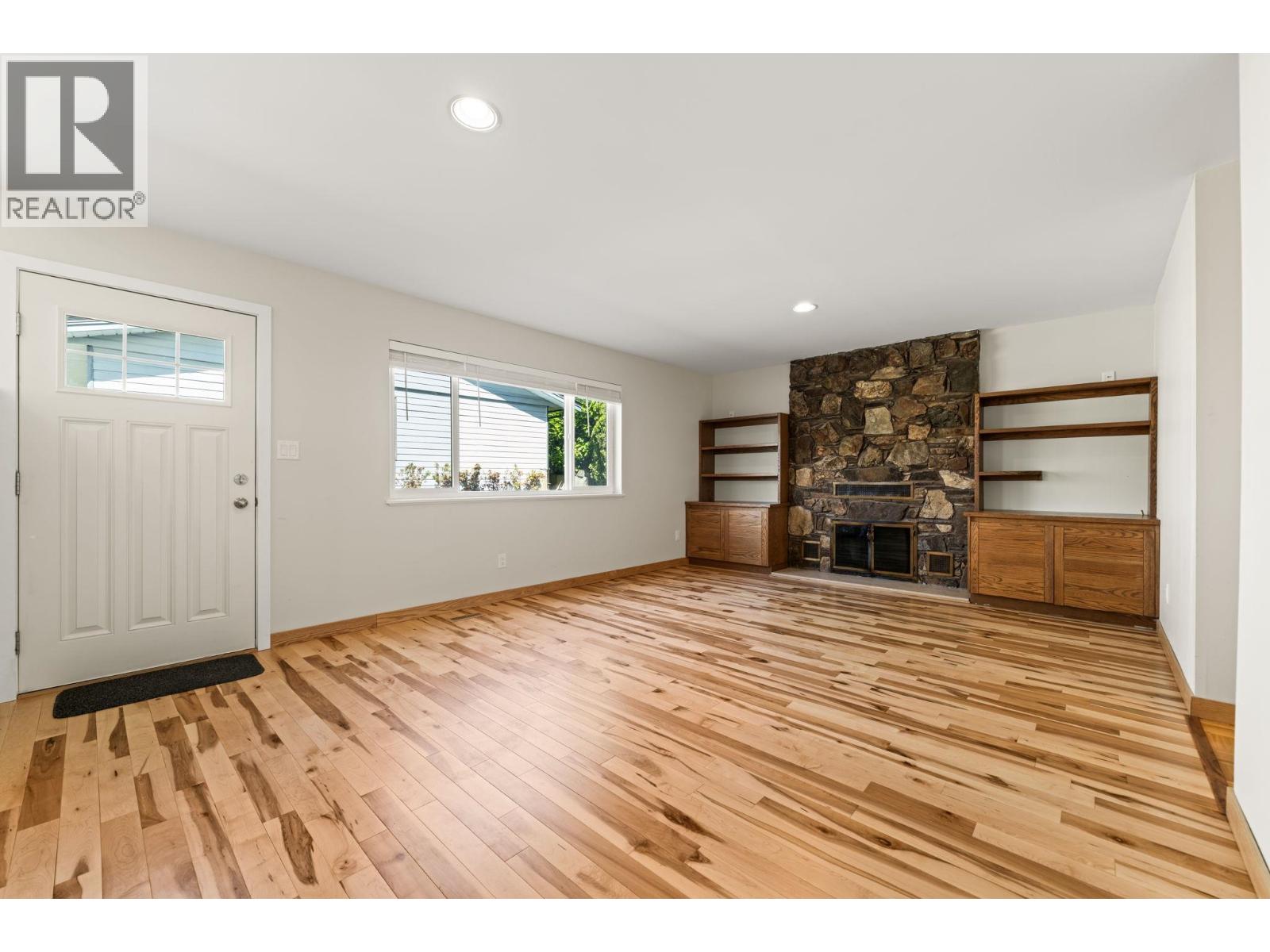 218 Mundy Street, Coquitlam, British Columbia  V3K 5M3 - Photo 14 - R3163148