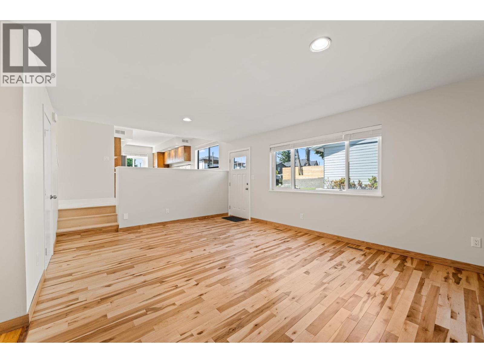 218 Mundy Street, Coquitlam, British Columbia  V3K 5M3 - Photo 18 - R3163148