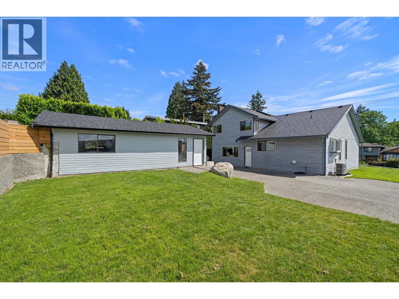 218 Mundy Street, Coquitlam, British Columbia  V3K 5M3 - Photo 2 - R3163148