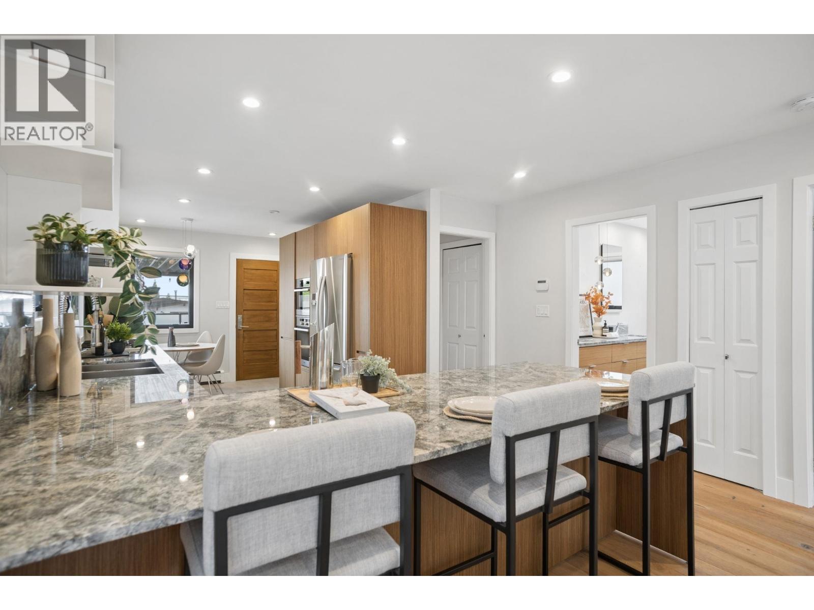 76 E 46th Avenue, Vancouver, British Columbia  V5W 1Z1 - Photo 8 - R3163168