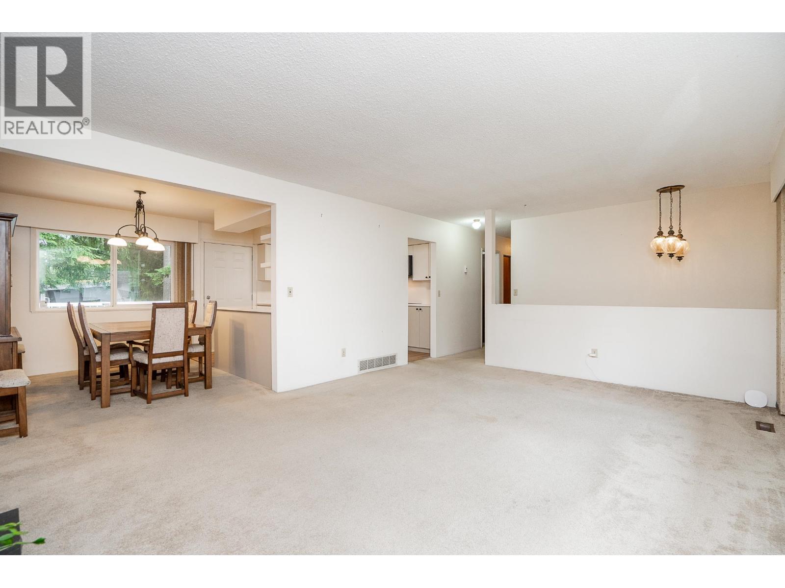 2580 Patricia Avenue, Port Coquitlam, British Columbia  V3B 2H4 - Photo 6 - R3163199