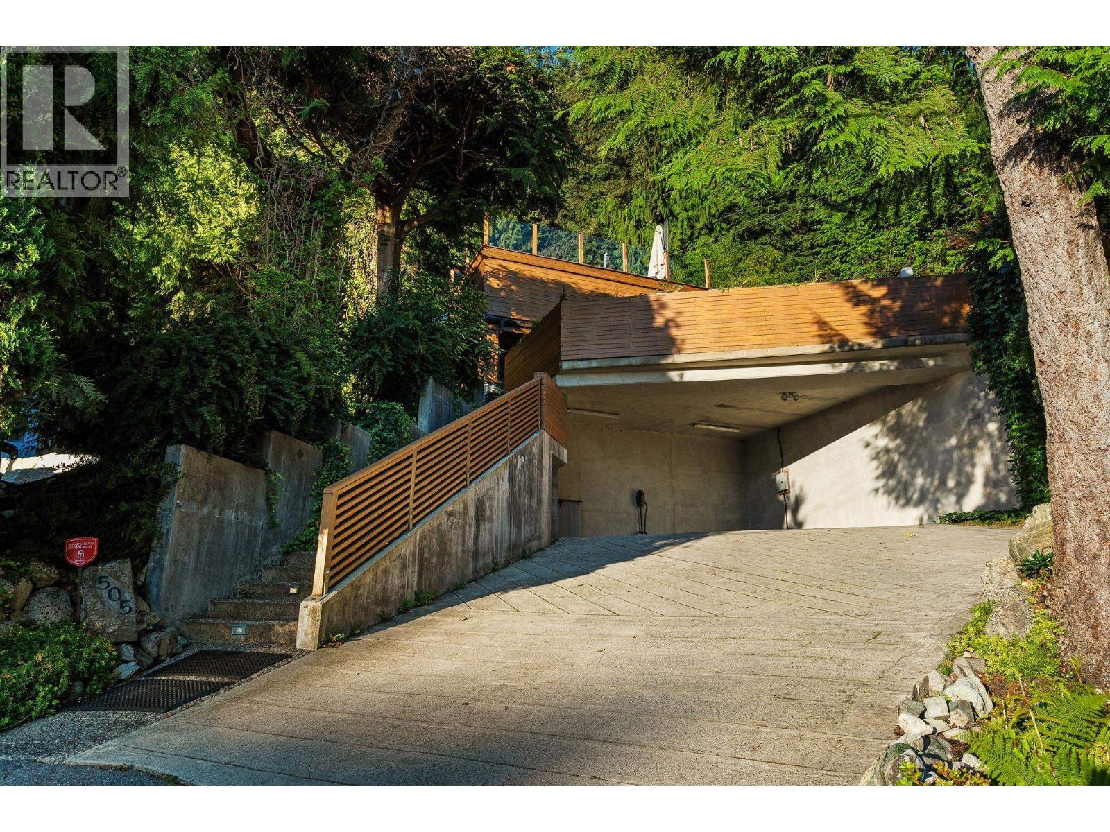 505 Upper Bayview Road, Lions Bay, British Columbia  V0N 2E0 - Photo 37 - R3163200