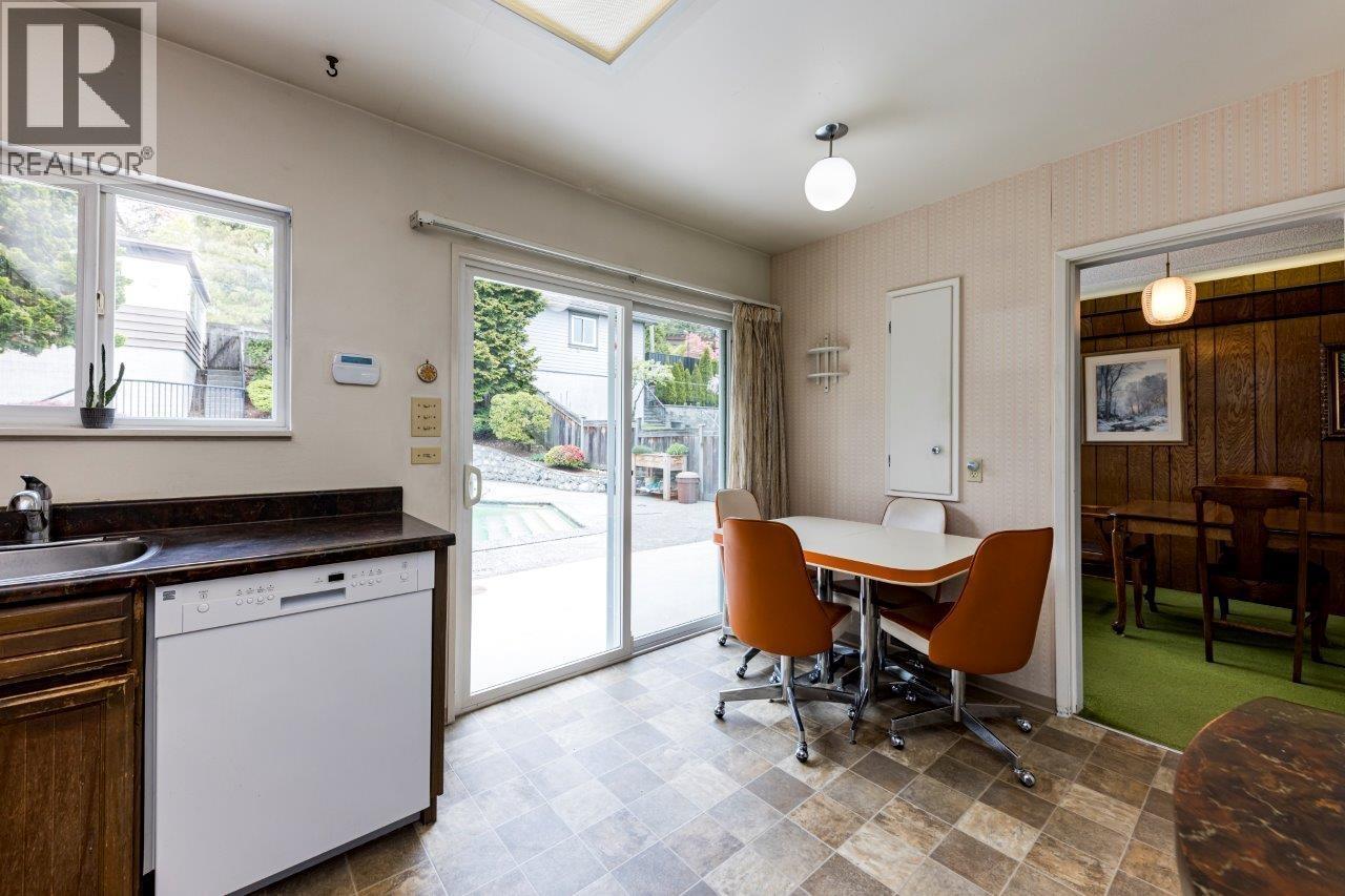 4581 Sunland Place, Burnaby, British Columbia  V5J 3A3 - Photo 15 - R3163208