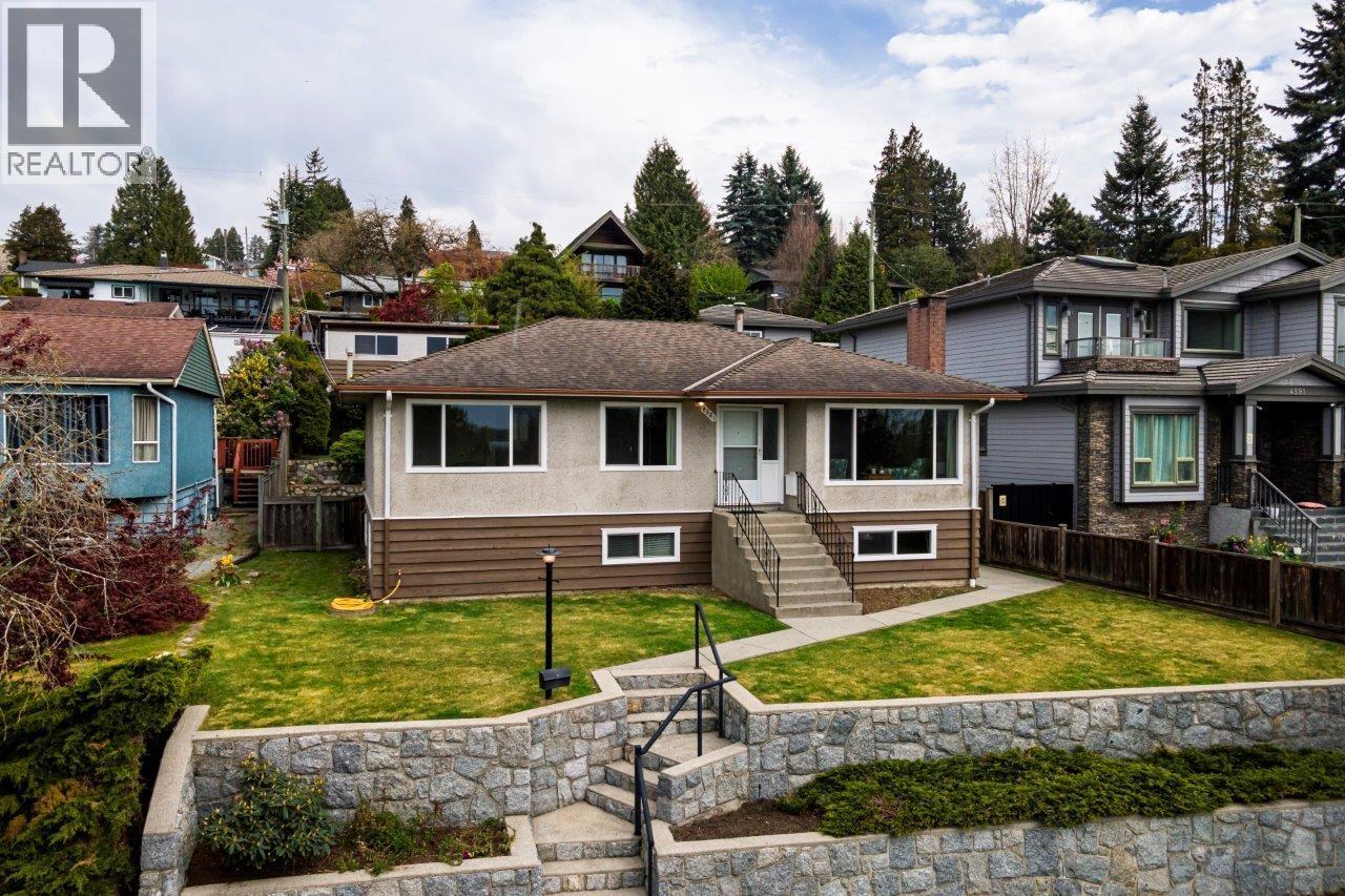 4581 Sunland Place, Burnaby, British Columbia  V5J 3A3 - Photo 2 - R3163208