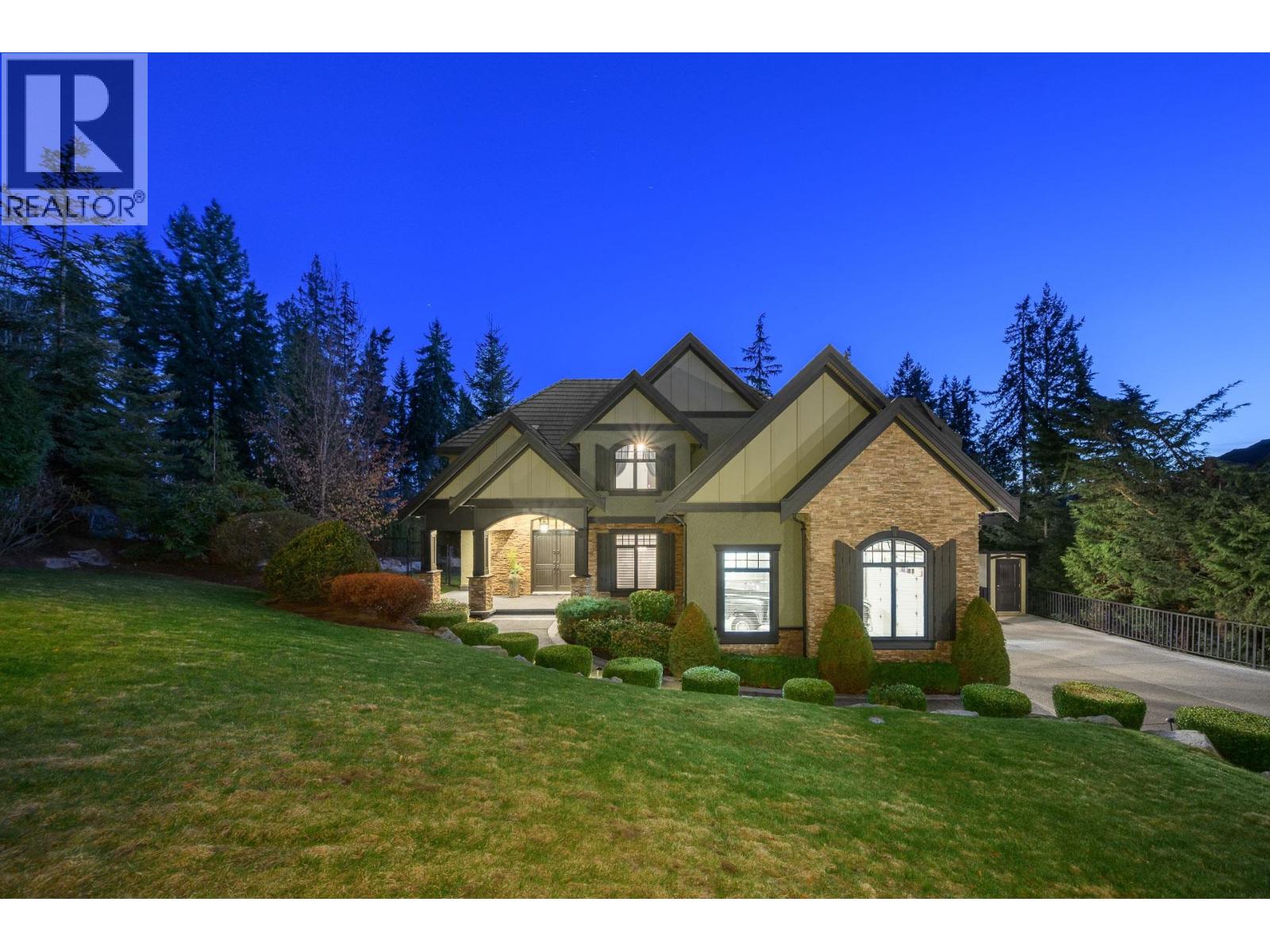 1062 Magnolia Way, Anmore, British Columbia  V3H 5M6 - Photo 3 - R3163240