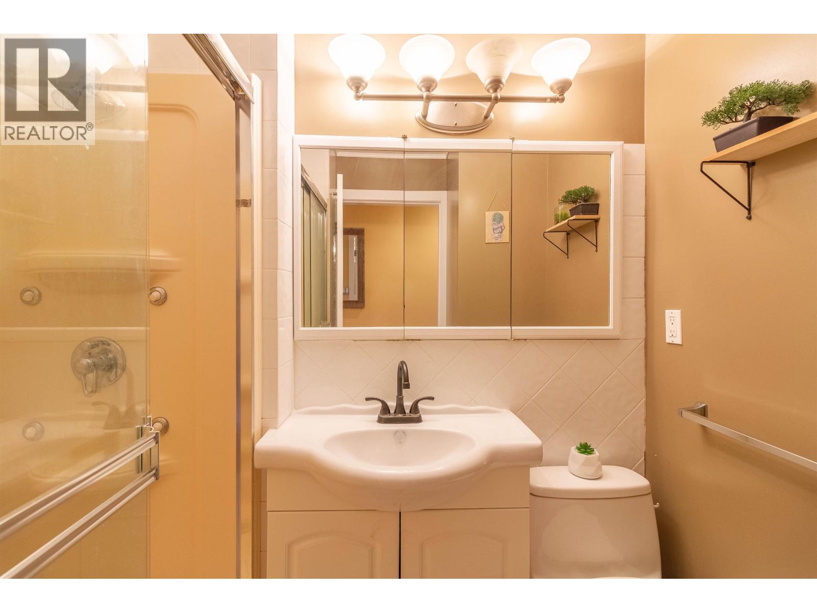 111 N Fell Avenue, Burnaby, British Columbia  V5B 1L3 - Photo 20 - R3163244