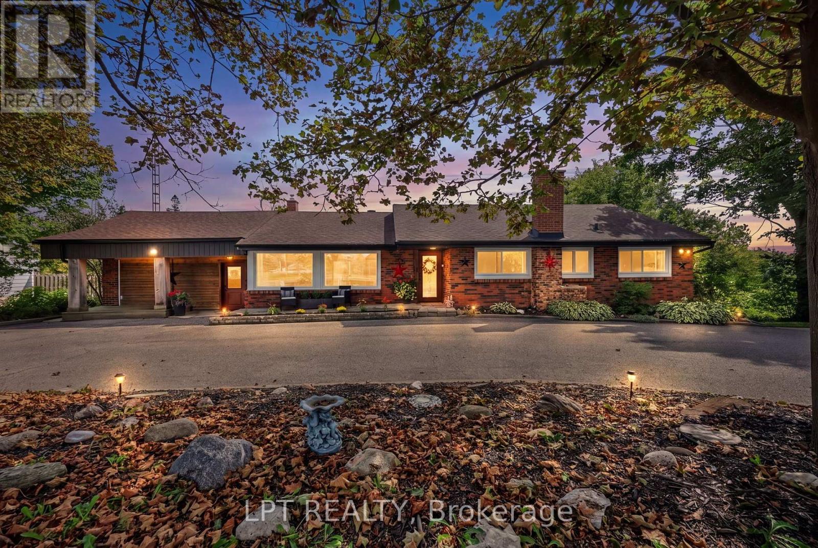 2447 Ridge Road W, Oro-Medonte, Ontario L0L 2L0 - Photo 2 - S13761848