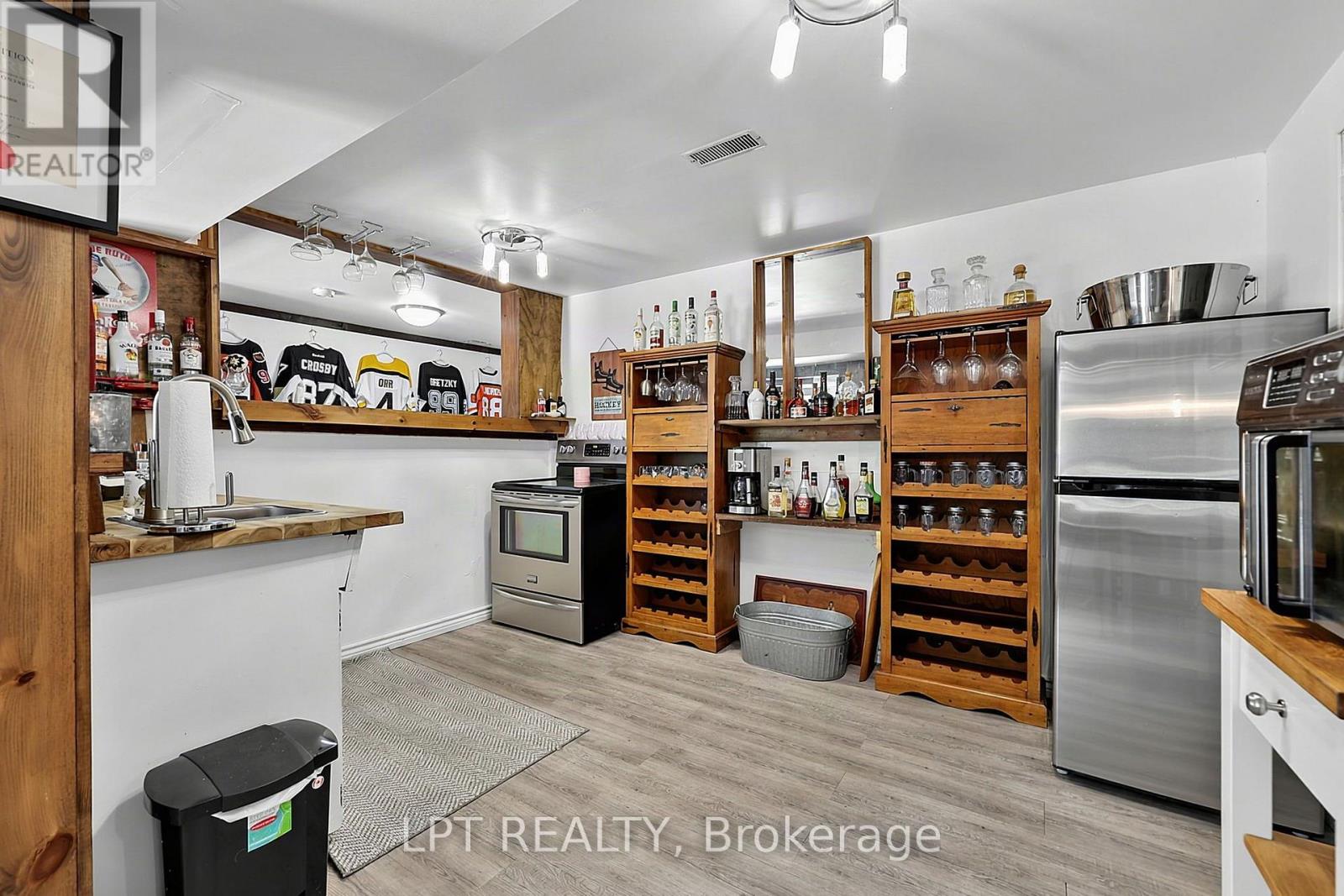 2447 Ridge Road W, Oro-Medonte, Ontario L0L 2L0 - Photo 35 - S13761848