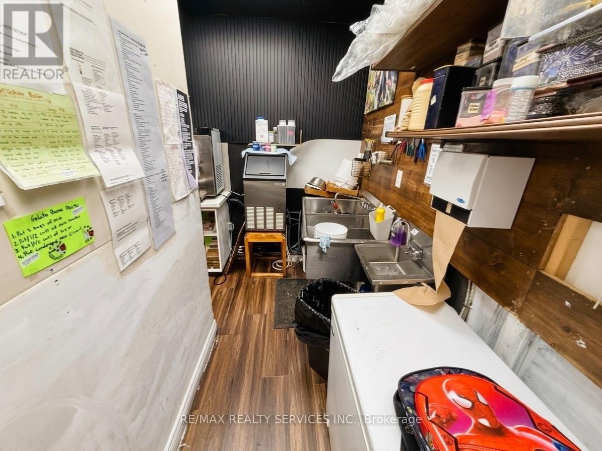 11 Queen Street W, Brampton, Ontario  L6Y 1L9 - Photo 16 - W13761696
