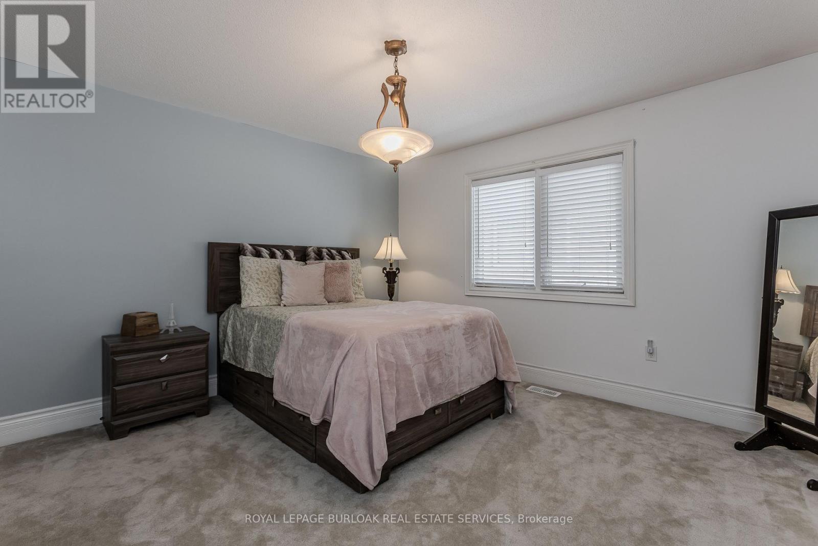2194 Berwick Drive, Burlington, Ontario  L7M 5C3 - Photo 20 - W13761738