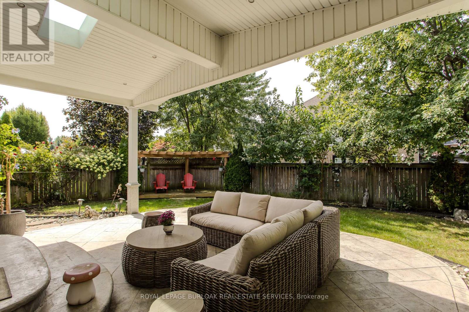 2194 Berwick Drive, Burlington, Ontario  L7M 5C3 - Photo 5 - W13761738