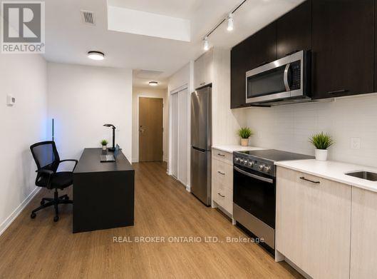 312 - 2300 St Claire Avenue W, Toronto, Ontario  M6N 0B3 - Photo 2 - W13761770