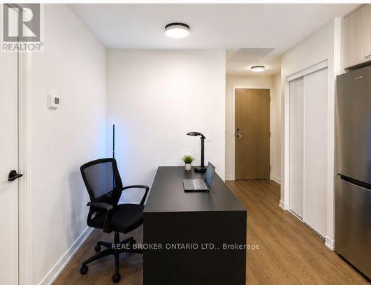 312 - 2300 St Claire Avenue W, Toronto, Ontario  M6N 0B3 - Photo 4 - W13761770